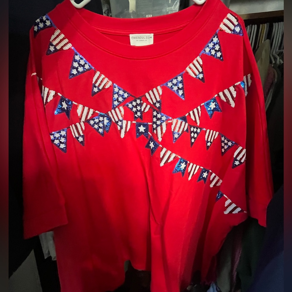 Chic Soul Vibrant Red Flag Banner Top